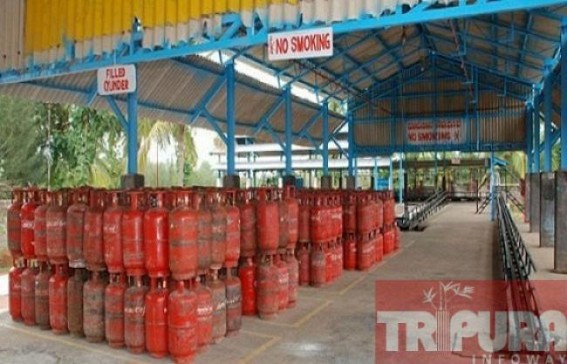 State facing 20 days of backlog in the supply of LPG cylinder : Food Dept. report State facing 20 days of backlog in the supply of LPG cylinder : Food Dept. report